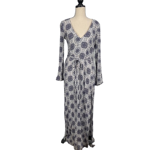 Lulus Dresses & Skirts - Lulu's Maxi Dress Blue White Bell Sleeves Size XS